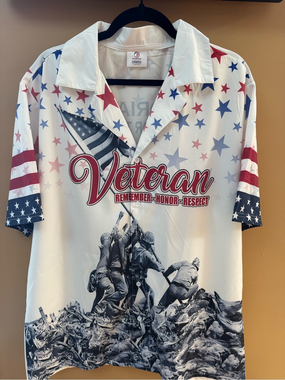 ProudVet365: US Army Veteran: Casual button down short sleeve men shirt: 2XLT